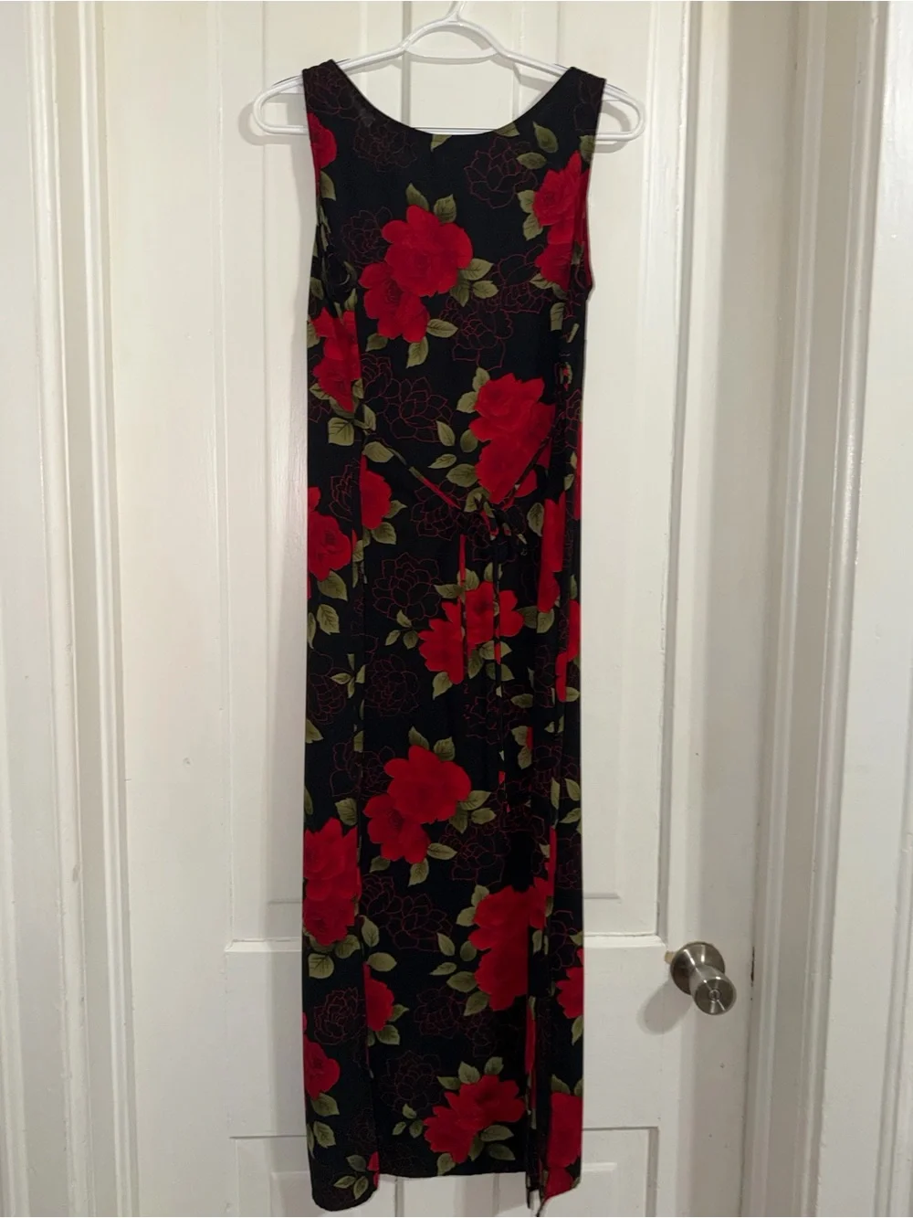 Vintage Women's R&K originals size 8 Black‎ Dress with Red Floral Pattern